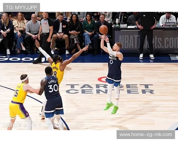 森林狼高压防守成功争夺后场球权